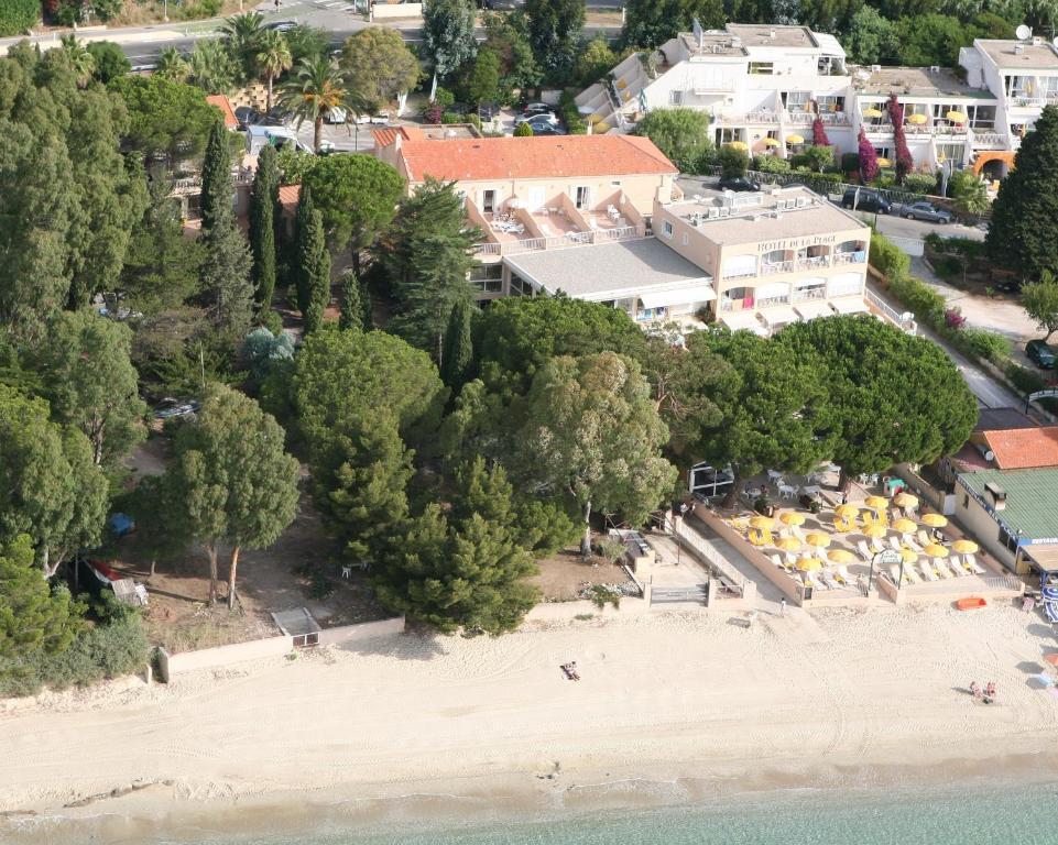 Hotel De La Plage Le Lavandou Buitenkant foto